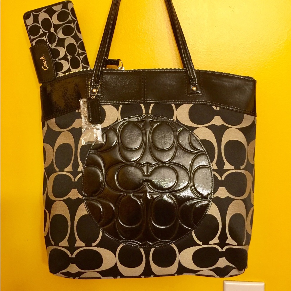 Mothers Day perfect gift- New Authentic Coach set